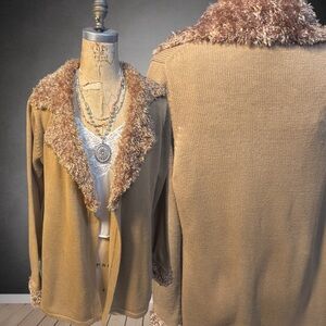 90s Salem Sporstwear Tan Cardigan with shaggy trim